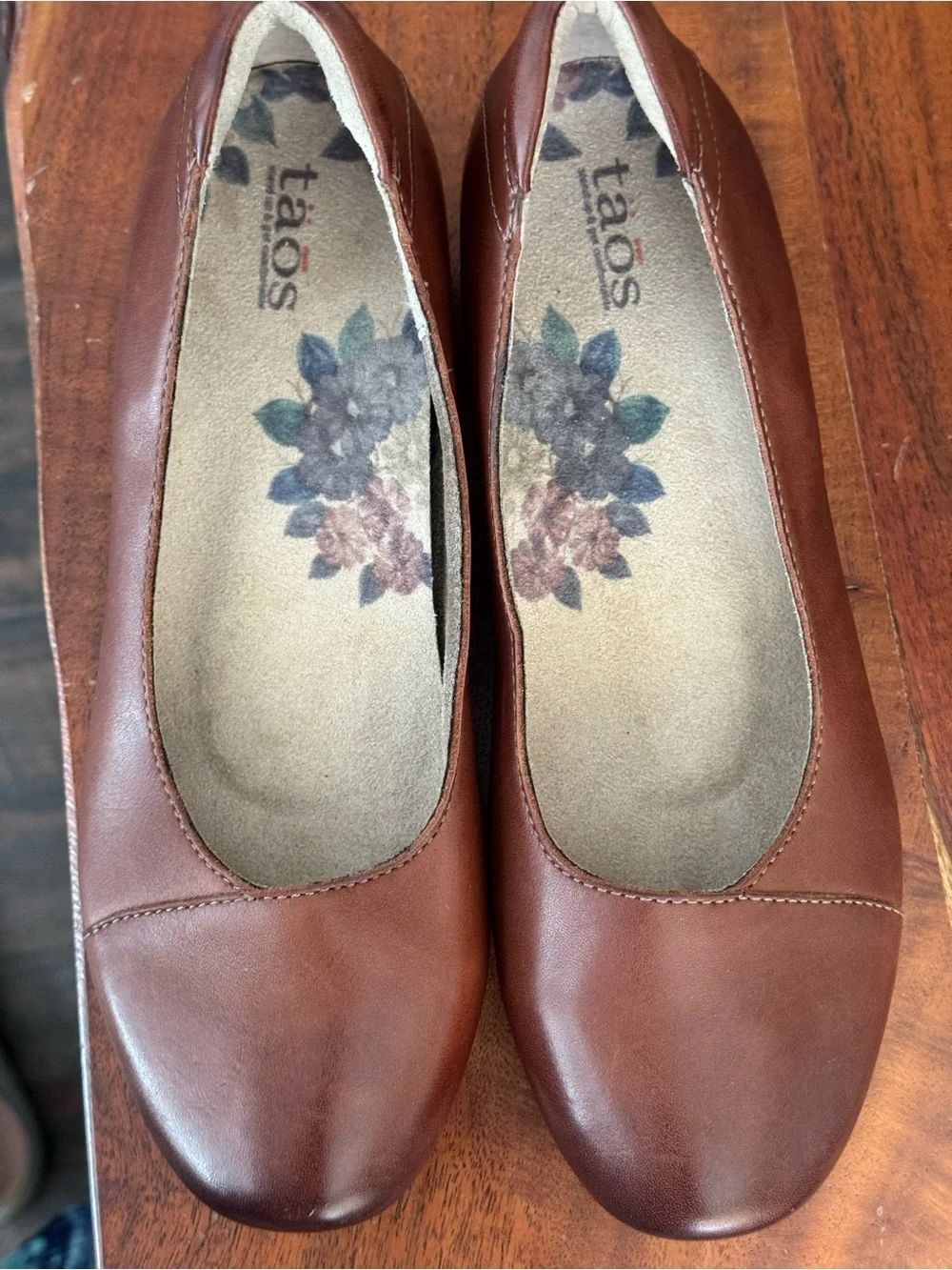 Taos Debut Leather Low Block Heel Comfort Pumps Brown NWOT Deadstock